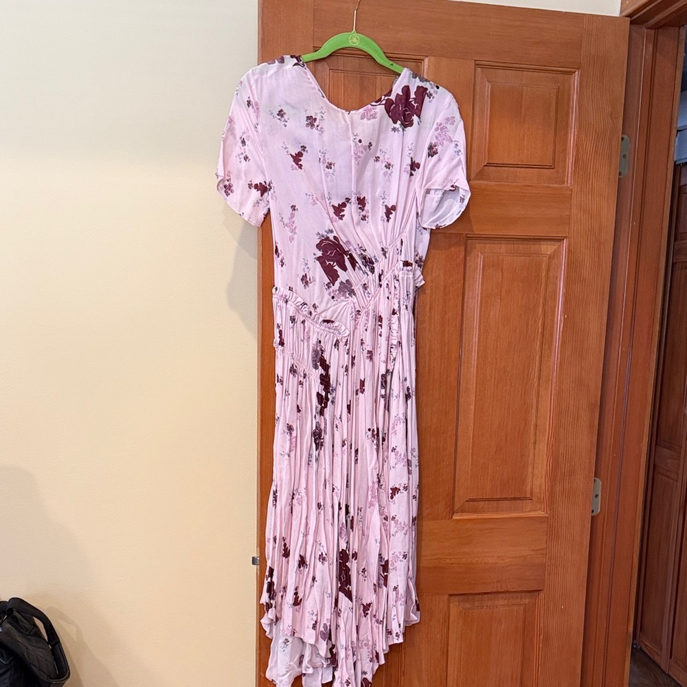 Chic Pink Floral Midi Dress